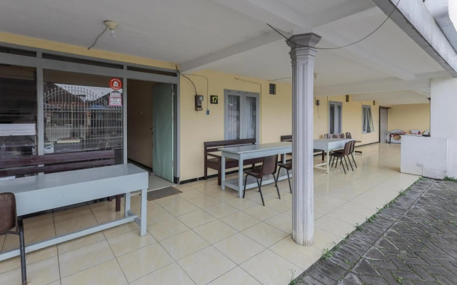 OYO 1289 Cbr Residence