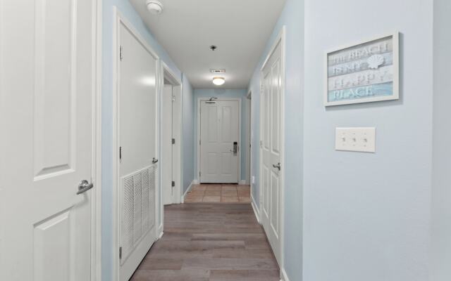 Shores of Panama 2123 - Seas the Moment