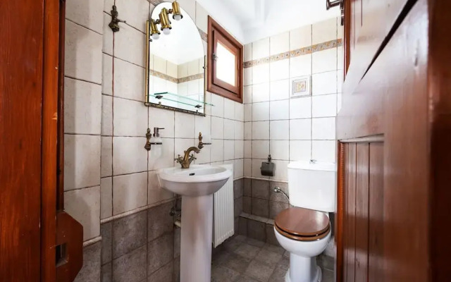 Villa Billia Cheerful 4 Bedroom Home w Ocean View