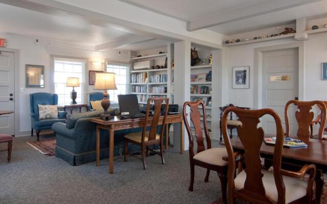 The First Colony Inn