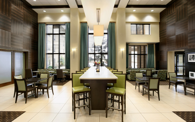 Hampton Inn & Suites Mahwah