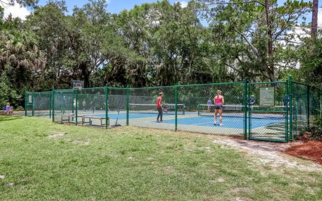 Fairway Oaks Villa Condo includes 2 Bicycles for Rides on Wonderful Bike Trail by RedAwning
