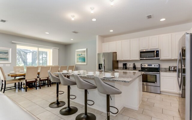 Solterra - 6108 Broad Oak Drive