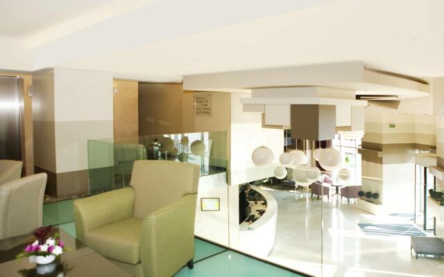 DoubleTree by Hilton Bucharest - Unirii Square