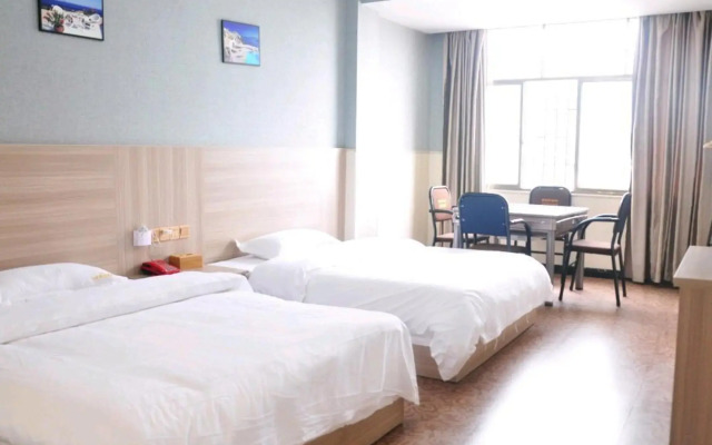 Sunshine Holiday Hotel