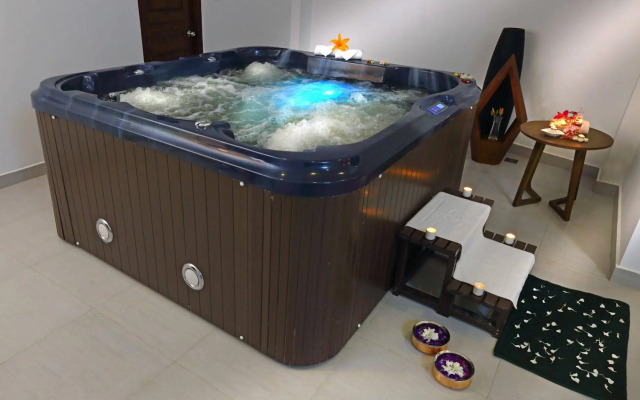 Plum Judy - The Leisure Hotel