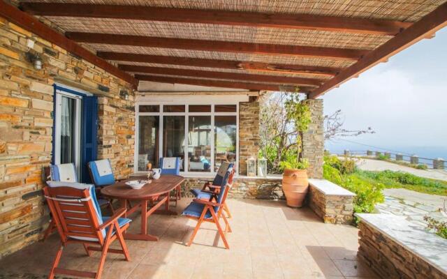 Blue Balcony/SkyView in Tinos - 3BR Home in Arnados