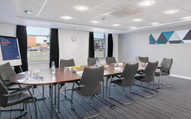 Holiday Inn Express Leigh - Sports Village by IHG