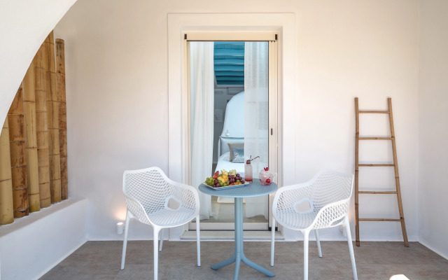 Naxos Euphoria Suites