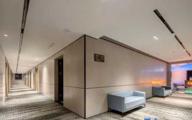 The Artisan Rose Hotel