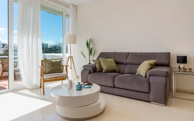 Scenic Apartment in Alcazaba Lagoon Ref M55