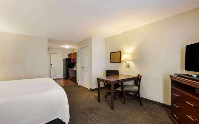 MainStay Suites Fitchburg - Madison