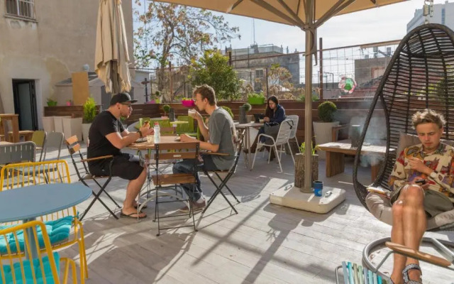 Stay Inn Hostel