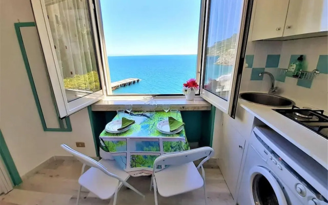 Amalfi Coast Seaside Tiny House x Solo Traveler