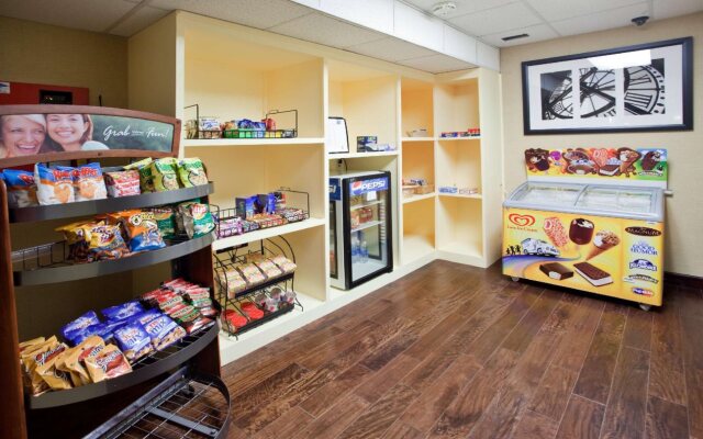 Country Inn & Suites by Radisson, Savannah Gateway, GA