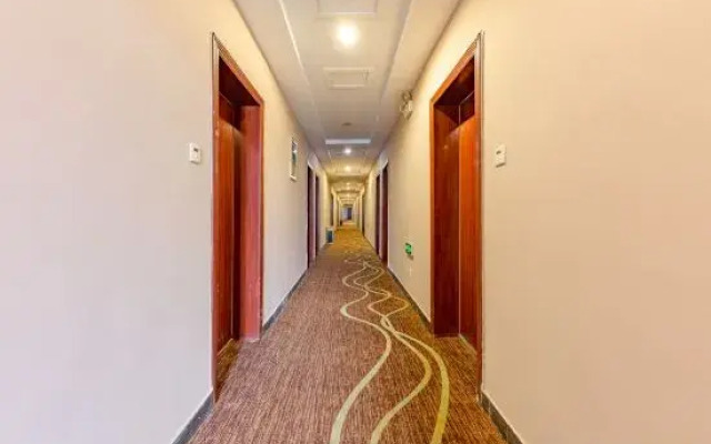 Tiandi Renhe Chain Hotel (Jiefang Road East Bus Station)