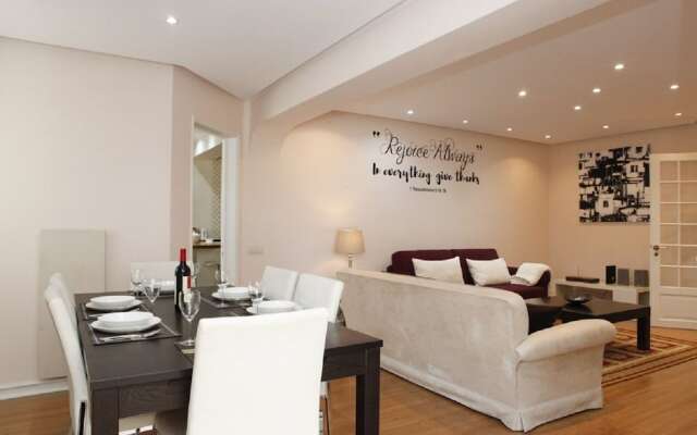 The Words Apartment in the Heart of Cascais