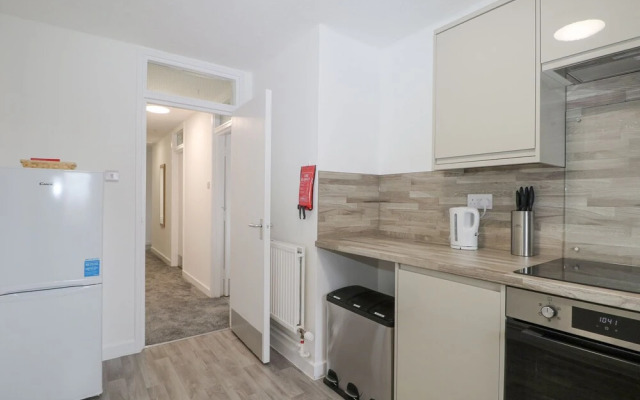 Flat 32 - Marine Court
