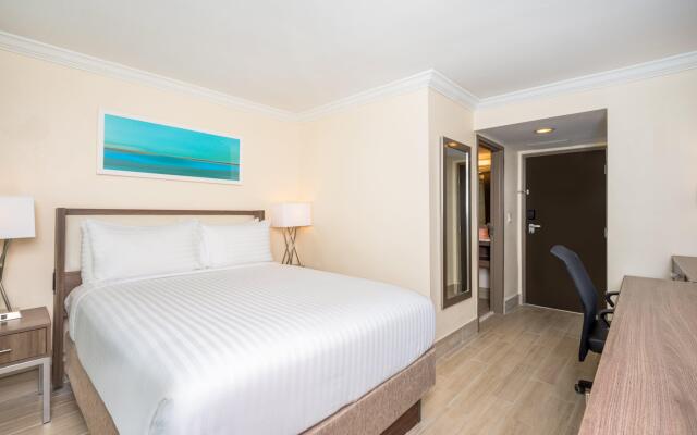 Holiday Inn Express & Suites Nassau, an IHG Hotel