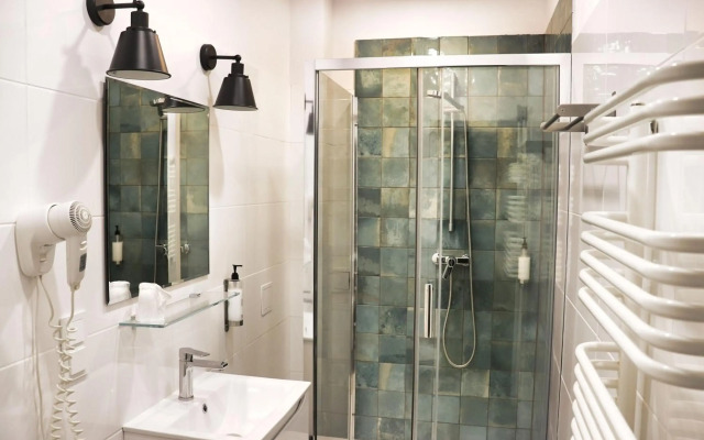 Lothus Hotel