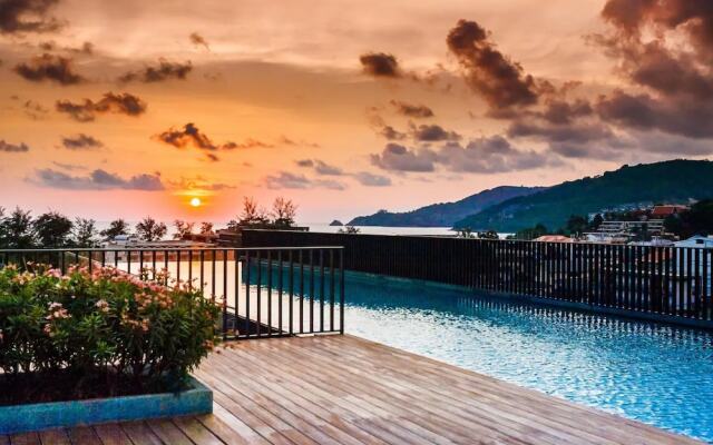The Deck Patong