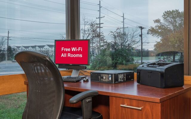 Red Roof Inn & Suites Mt Holly - McGuire AFB