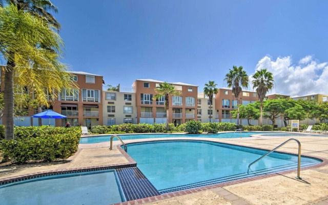 Loiza Condo w/ Rooftop Patio - Walk to Beach!