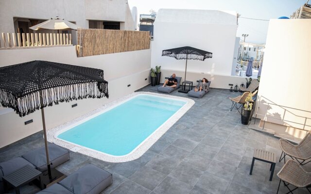 Aidani Luxurious Rooms
