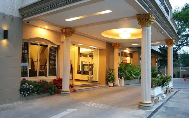 Sakulchai Place Hotel