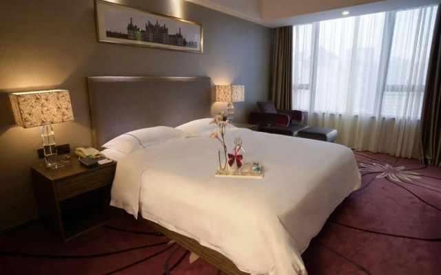 La Perle International Hotel - Free shuttle between hotel and Exhibition Center during Canton Fair & Exhibitor registration Counter