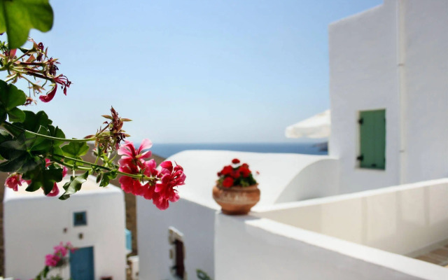 Tholaria Boutique Hotel