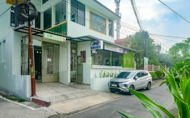 Trubus Guesthouse Syariah Magelang Mitra RedDoorz