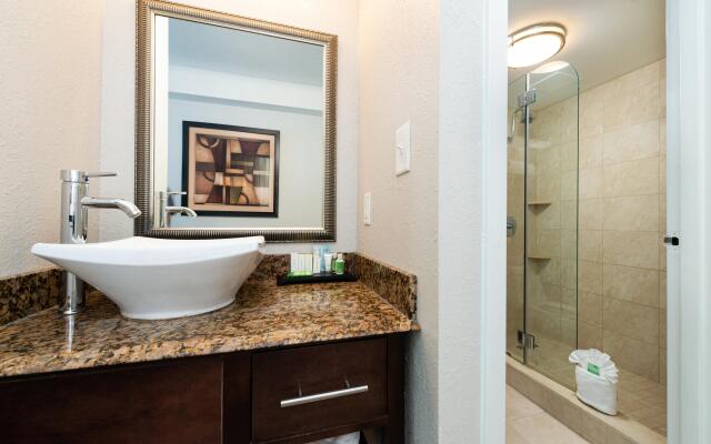DoubleTree by Hilton Charlotte City Center