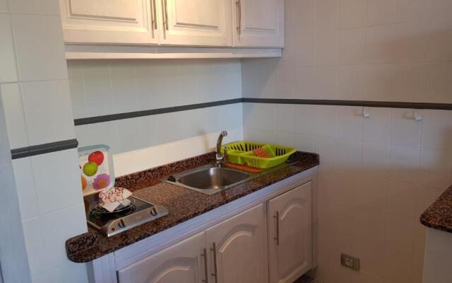 5 min walk from Yumbo 216