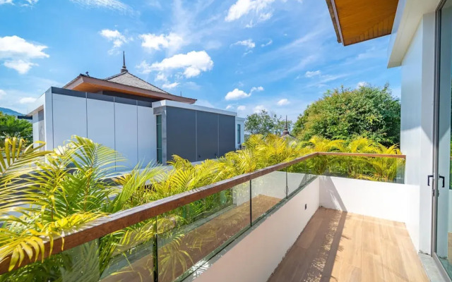 Teak 5 Bedroom Private Pool Villa Bangtao Beach