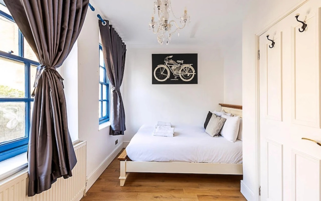Spacious 4-bed House Near Liverpool St
