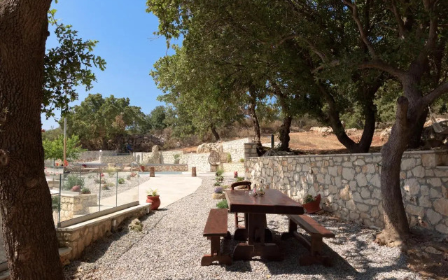Mouria Country House