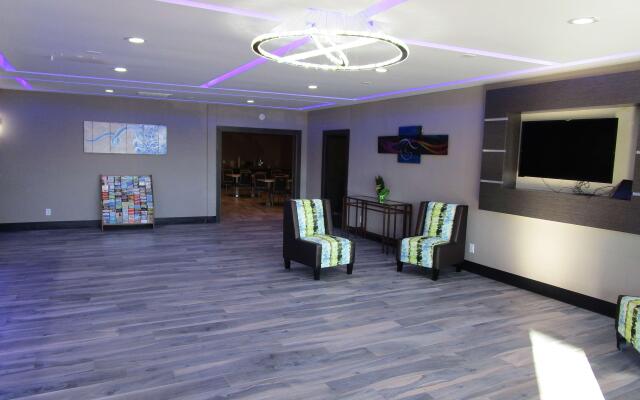 SureStay Plus Hotel by Best Western Point Richmond