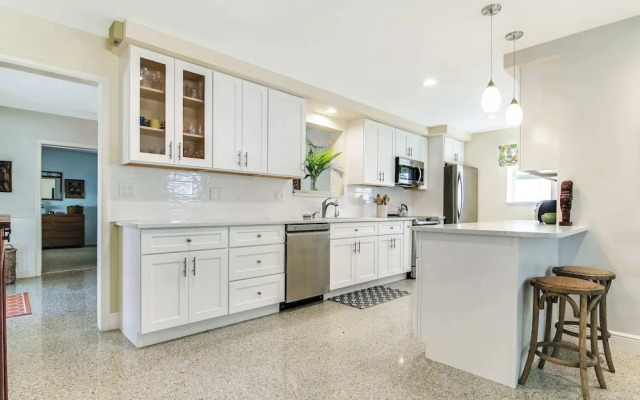 Mango House Immaculate 3 BDR in Boynton Beach!