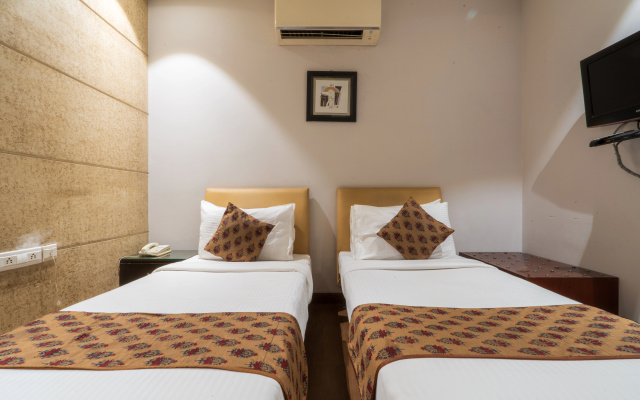 Cosy Grand @Chanakyapuri by The Cosy Hotels. – Guest Rooms – New Delhi