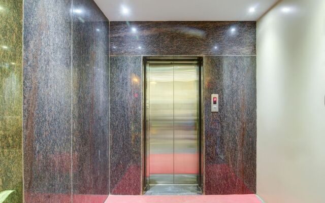 Oyo 28047 Hotel Galaxy Residency