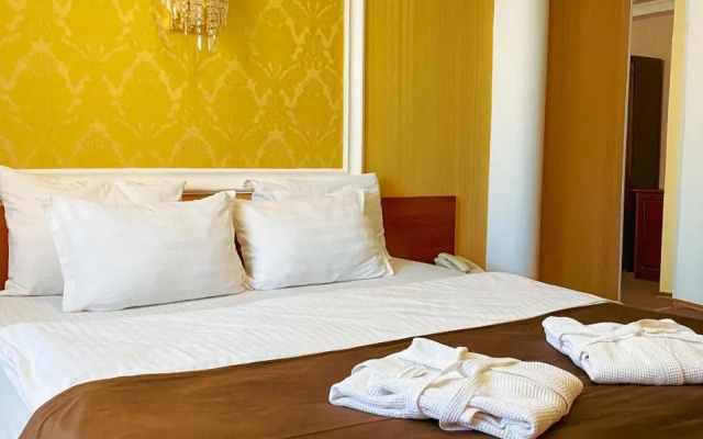Nomad Hotel