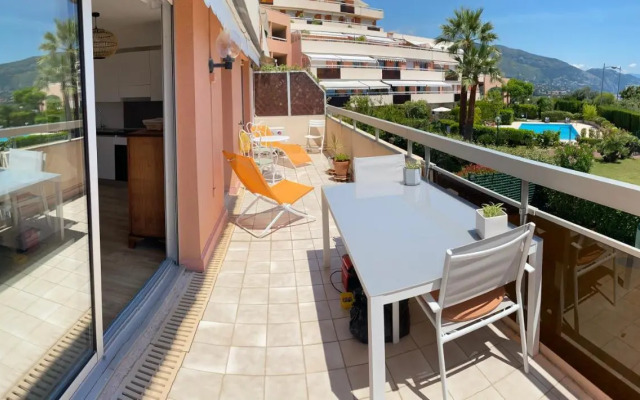 Superbe 2P vue mer, ensoleillé, piscine