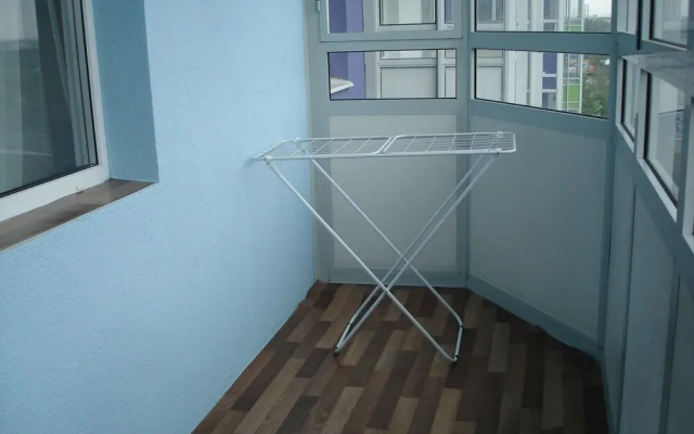 Studio near Subway