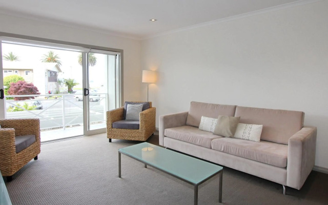 Crowsnest Apartments