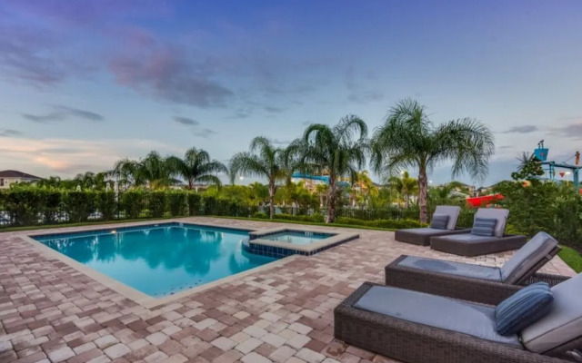 Family Friendly 9 Bedroom 8.5 Bathroom