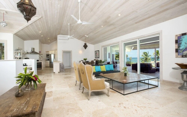 Seven Palms 7 Bedroom Home