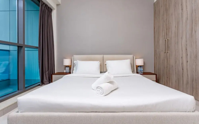 Spacious 2BR apartment with rooftop pool The Bay DT by 360 Vacation