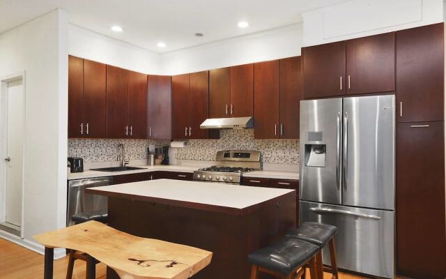 Midtown East 2BR 2Bath Apartment DR 28