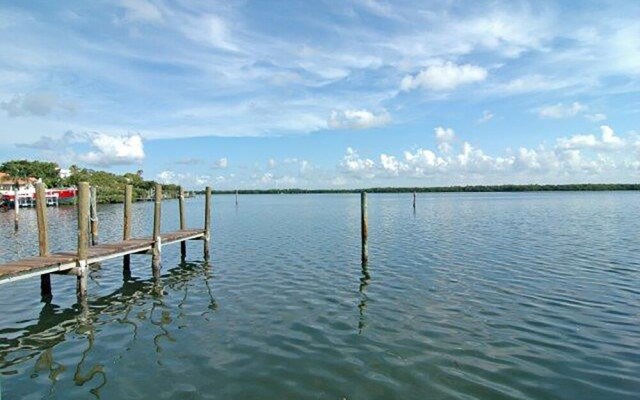 Harbor Villa Club 206